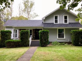 615 N Main St, Bellevue, MI 49021