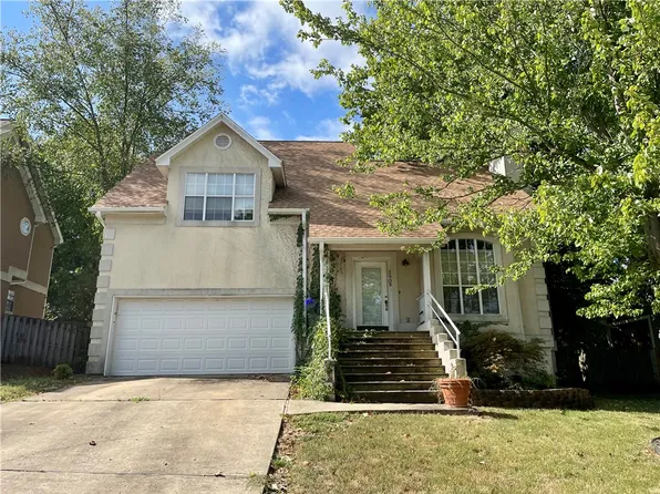2909 E Setter St, Fayetteville, AR 72701