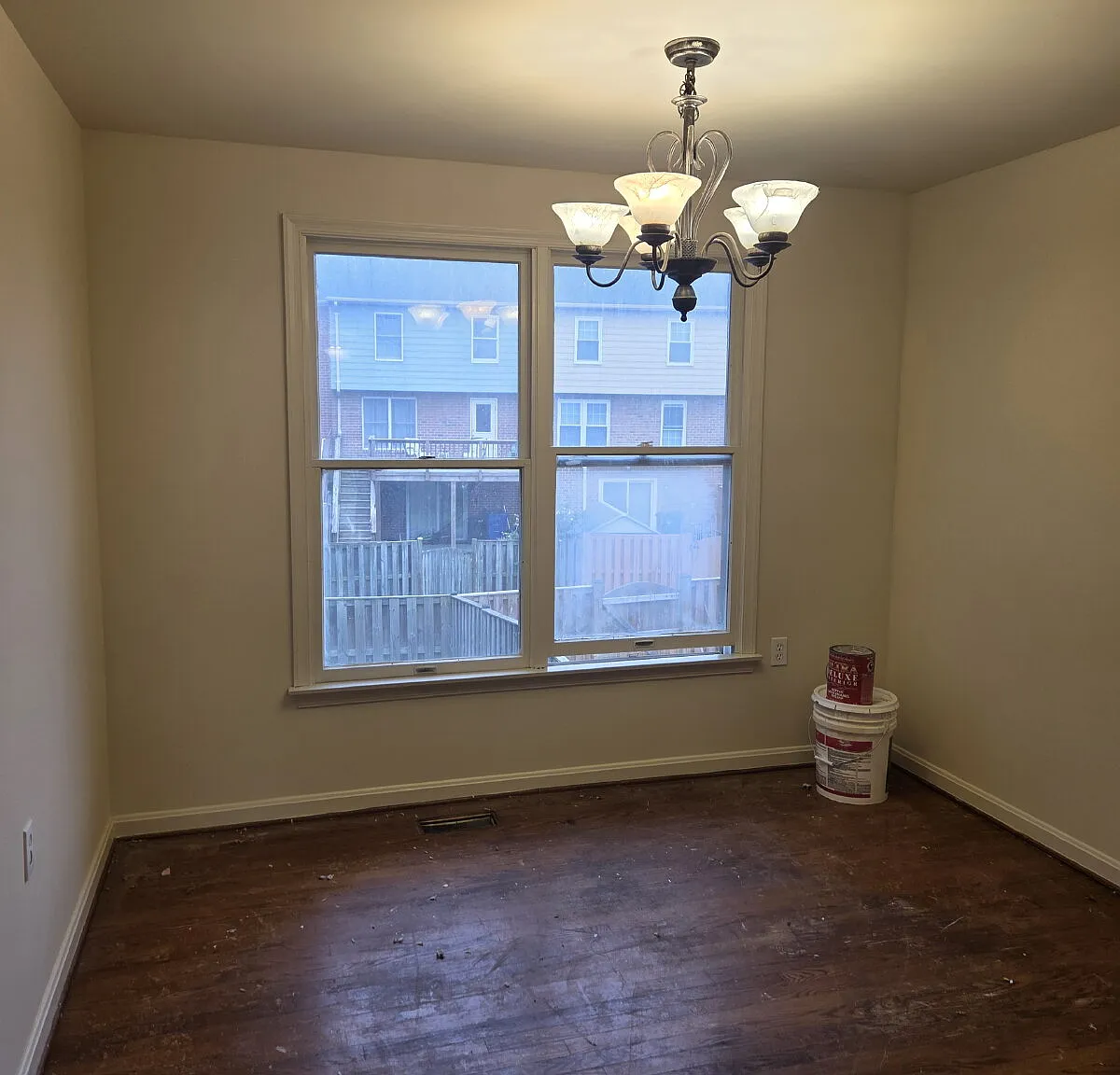 3 bed, 2.5 bath, 1840 sqft, $2,200 — Photo 1
