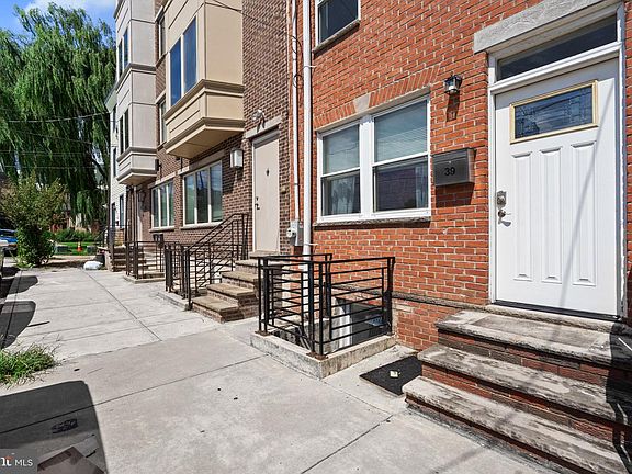4th image of 39 W Wildey St