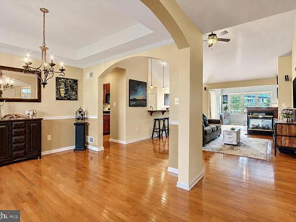 4th image of 607 Heritage Dr