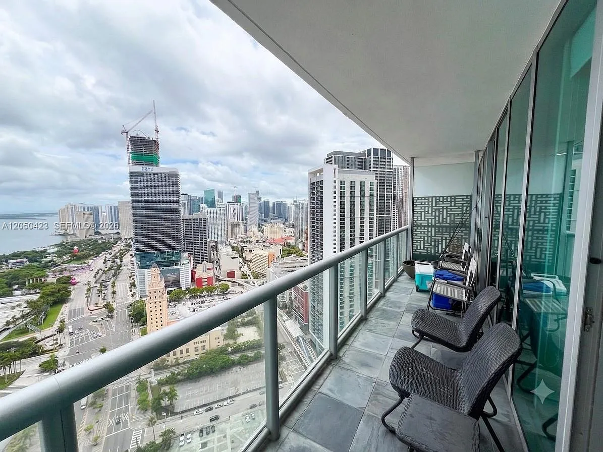 Marinablue Condo — Photo 2