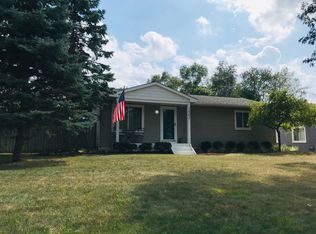 1401 Oakley Park Rd, Walled Lake, MI 48390