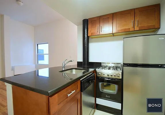 Rented by Bond New York | media 56