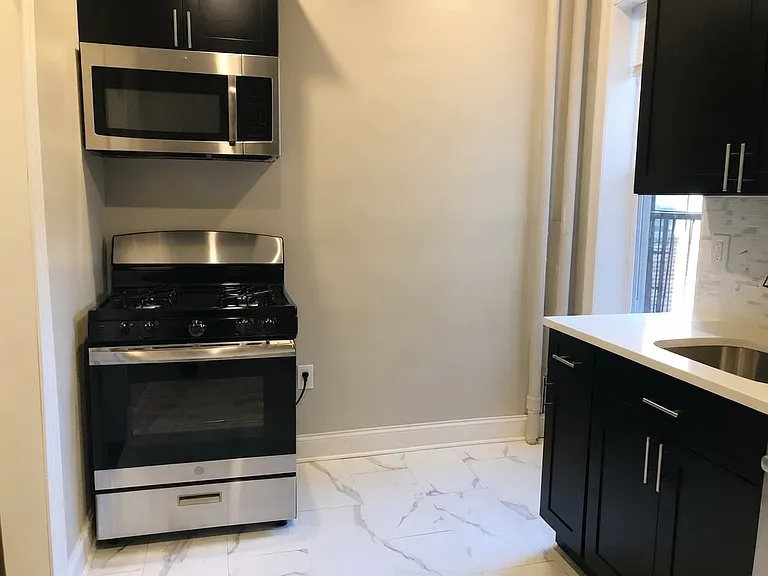 157 Bergen Ave #44 — Photo 2