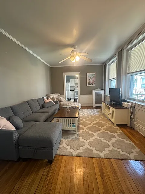 2 bed, $2,850 — Photo 1