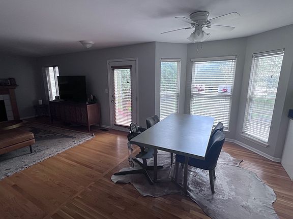 5th image of 1028 Lakewood Cir