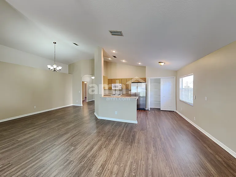 11330 Jim Ct — Photo 5