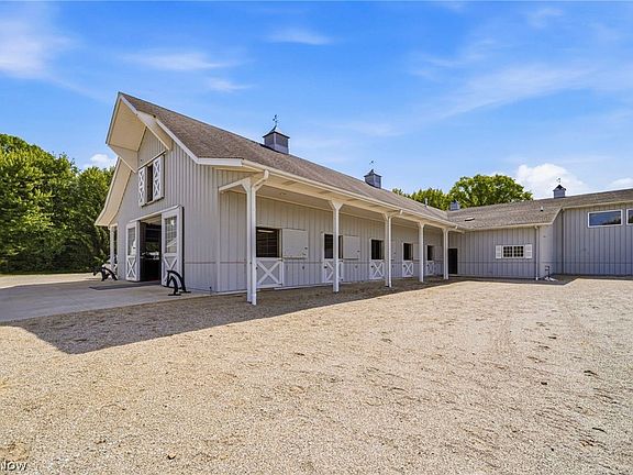 4th image of 3126 Mennonite Rd