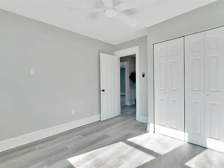 215 Monica Dr — Photo 11