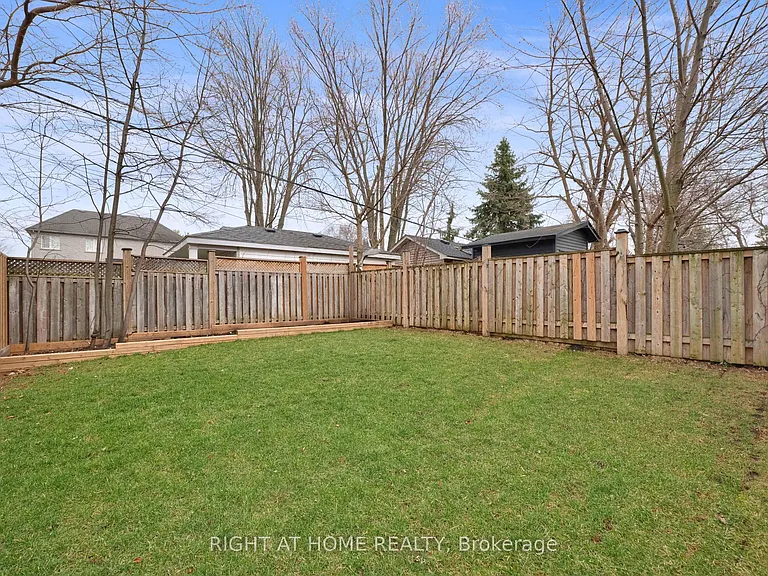 819 Fairview Ave — Photo 48