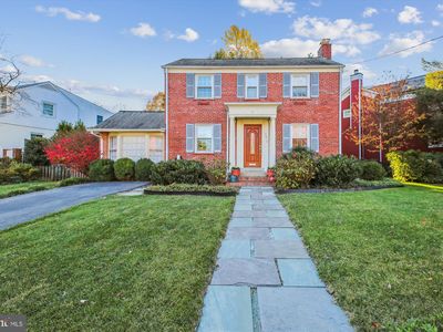 5214 Roosevelt St, Bethesda, MD, 20814