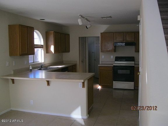 3rd image of 2509 E Sheffield Avenue
