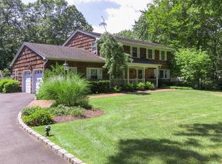 8 Denise Ct, Saint James, NY 11780