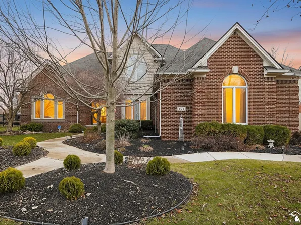 202 Orleans Ave, Monroe, MI 48162