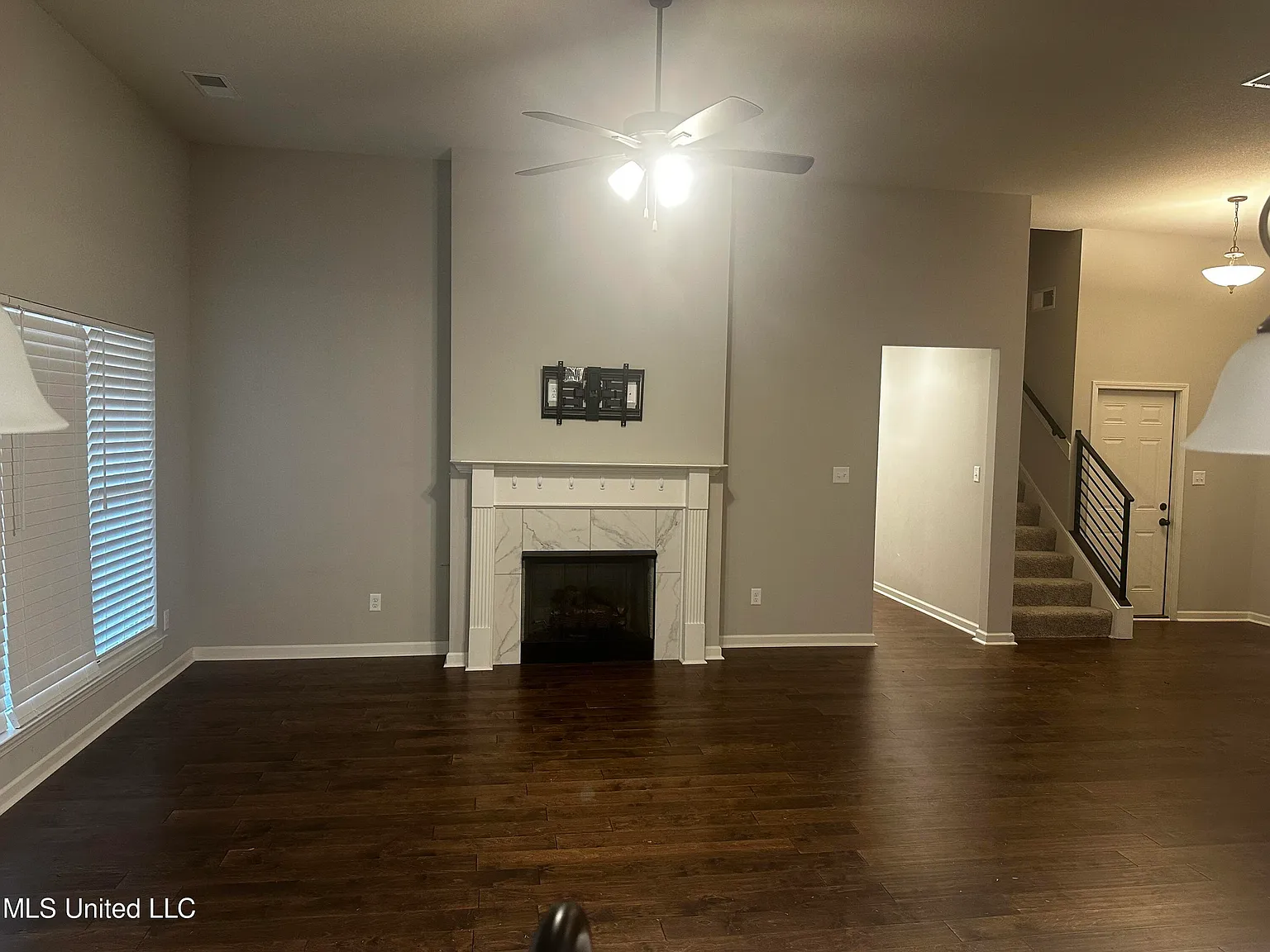 5 bed, 3.0 bath, 2447 sqft, $2,600 — Photo 4