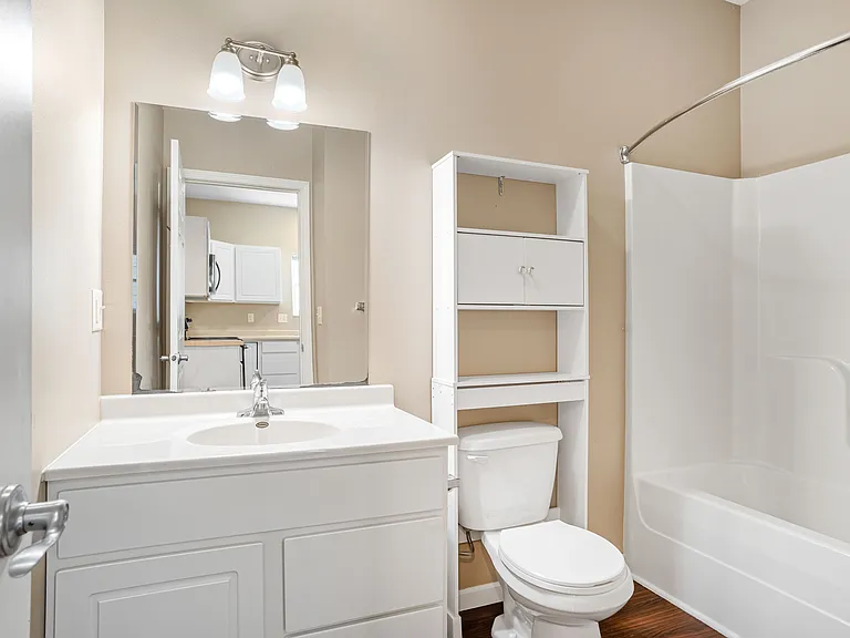 Stonegate Village Apartments — Photo 16