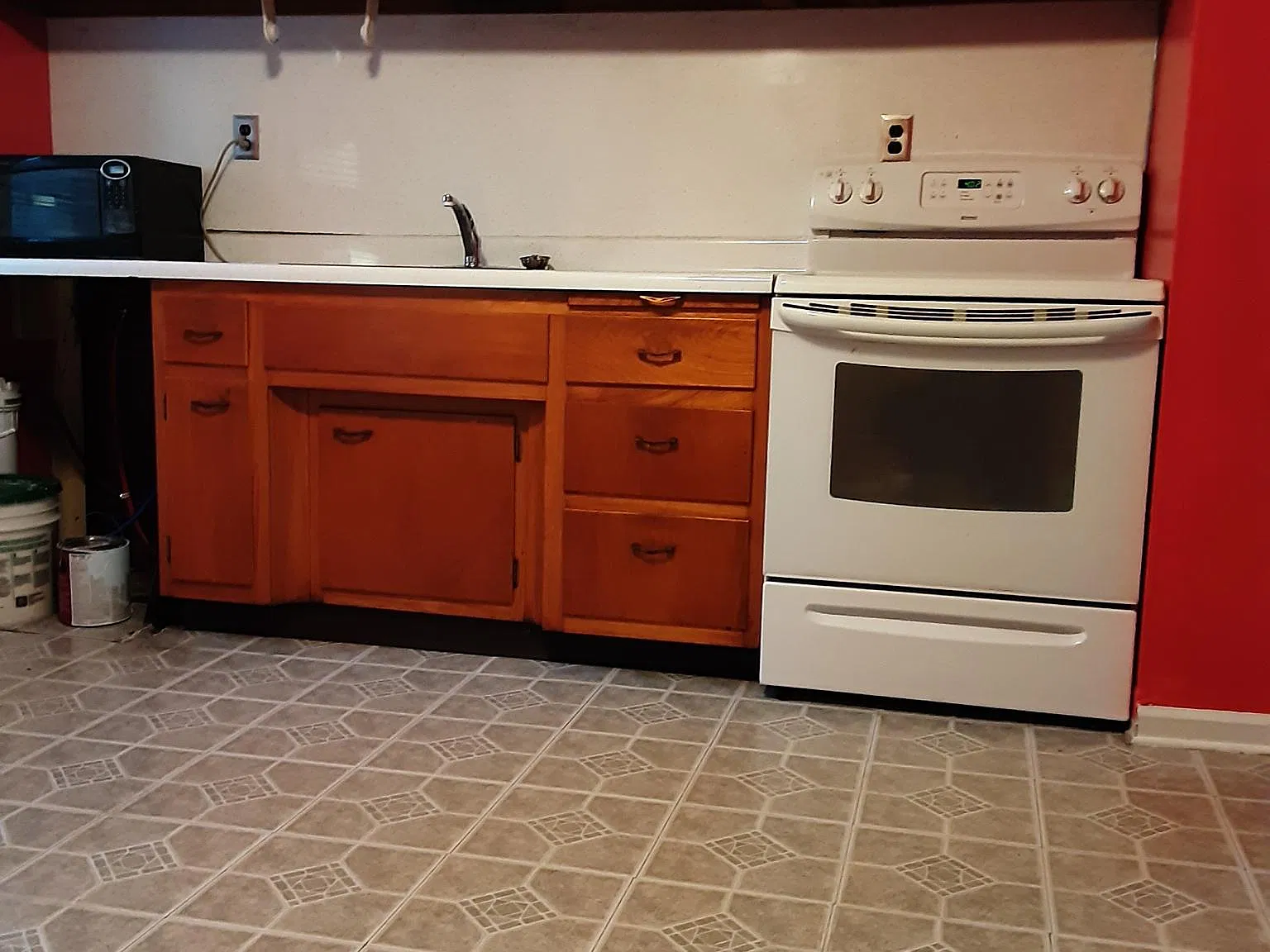 3 bed, 866 sqft, $2,200 — Photo 3
