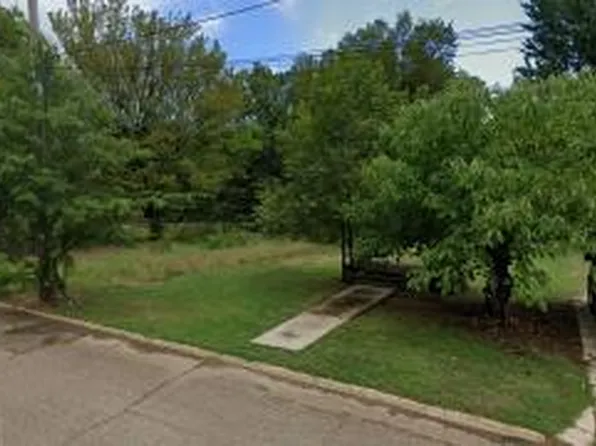 2607 E 11th St, Texarkana, AR 71854