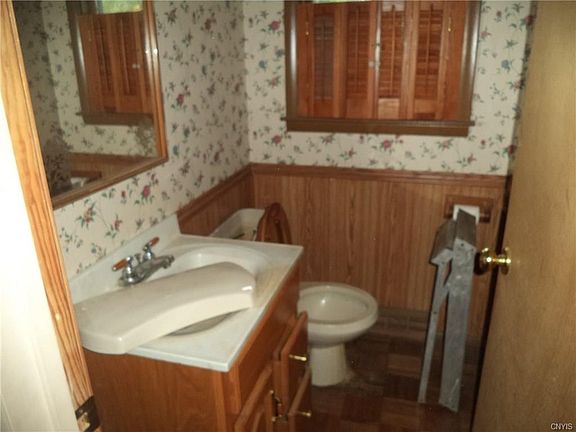 5th image of 108 Jewell Dr