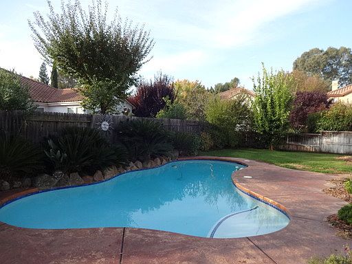 4th image of 2006 Blackheath Ln