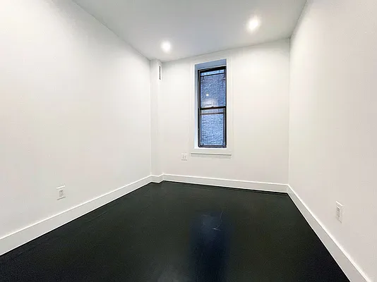 Rented by Bohemia Realty Group | media 13