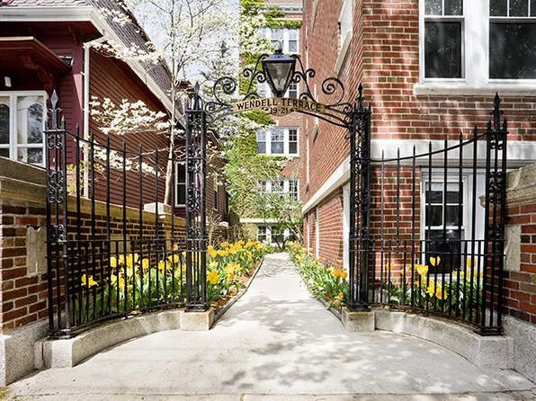 19 Wendell St #1, Cambridge, MA 02138