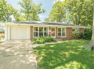 1035 Rockman Pl, Saint Louis, MO 63119