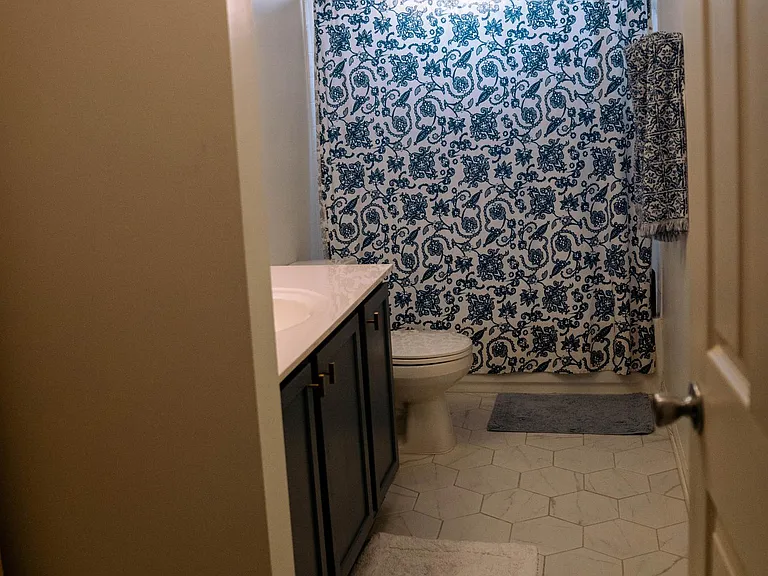3901 Lloyd St — Photo 9