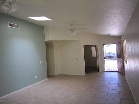 4th image of 7754 N Sun Flair Dr