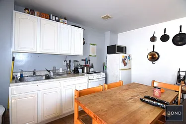 Rented by Bond New York