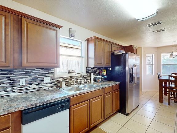 5th image of 4403 Sand Dollar Dr