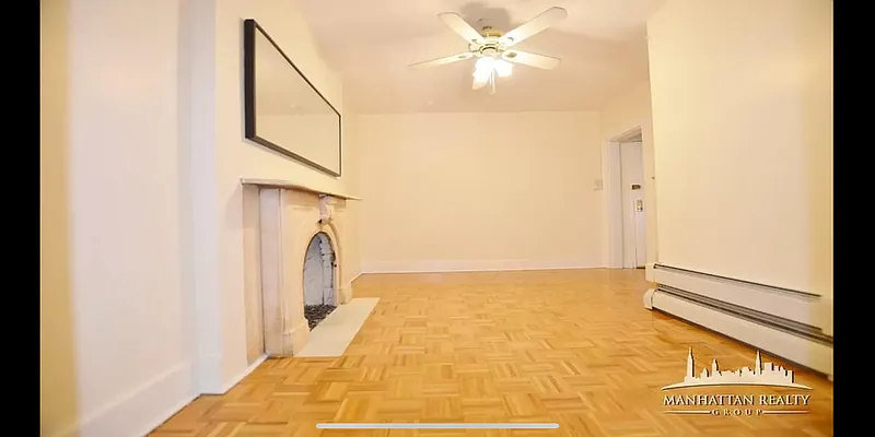 Rented by Manhattan Realty Group | media 2