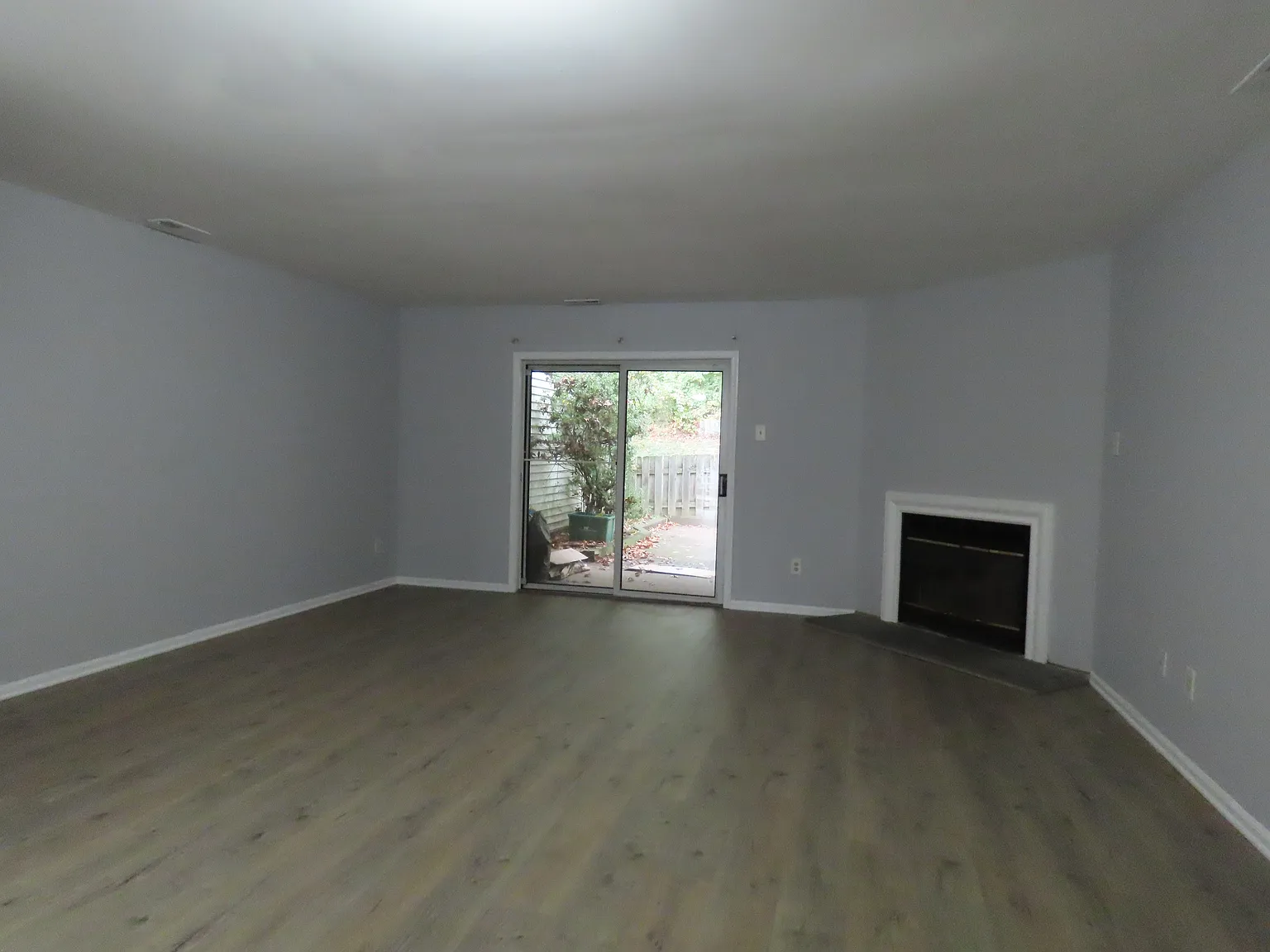 2 bed, 2.5 bath, 1392 sqft, $2,600 — Photo 2