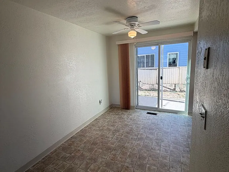 1228 S Juniper St — Photo 10