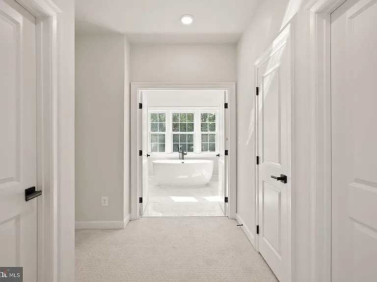 23297 Hastings Ridge Ct — Photo 49