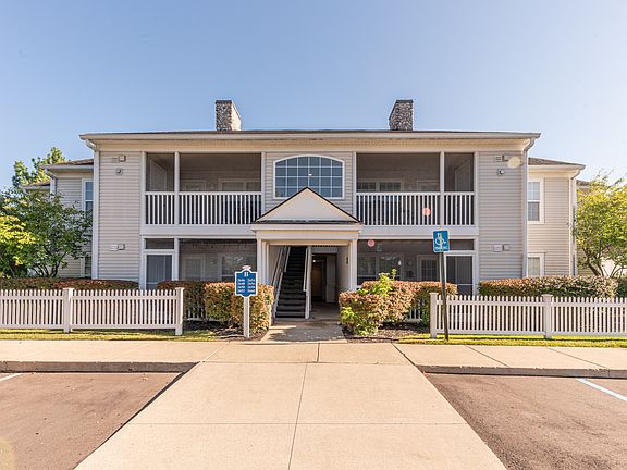 2nd image of 2646 S Knightsbridge Cir #1