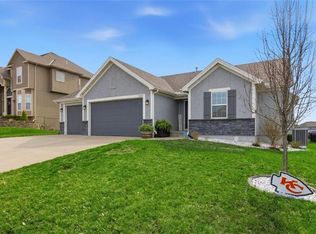 14223 Amanda Ln, Basehor, KS 66007