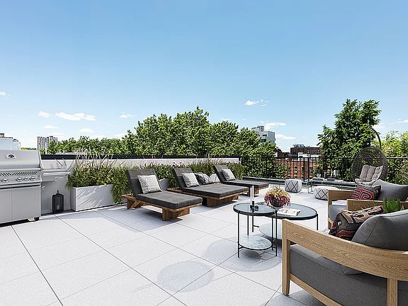3rd image of 258 Winthrop St #2B