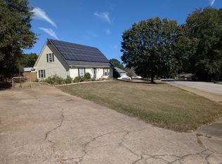 121 Canebrake Dr, Greer, SC 29650