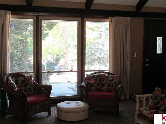 3rd image of 912 Douglas Dr