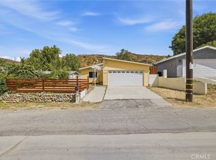 29667 Cromwell Ave, Val Verde, CA 91384