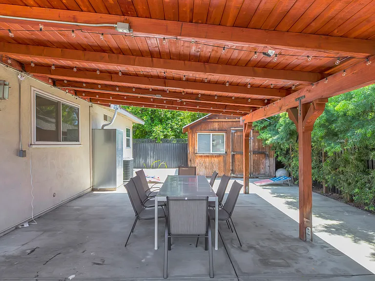528 Almond Ave #B — Photo 50