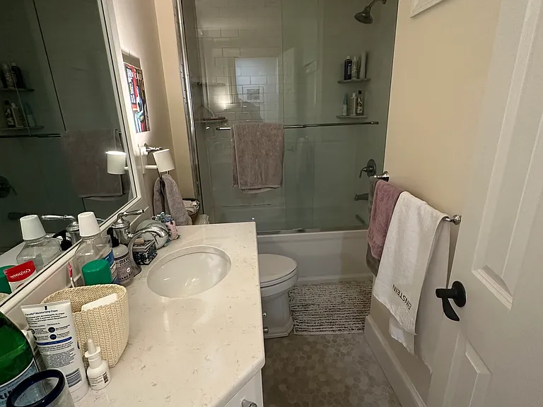 8 E Hartwell Ln #2 — Photo 16