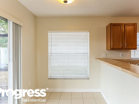 4th image of 6131 NW 44th Ln