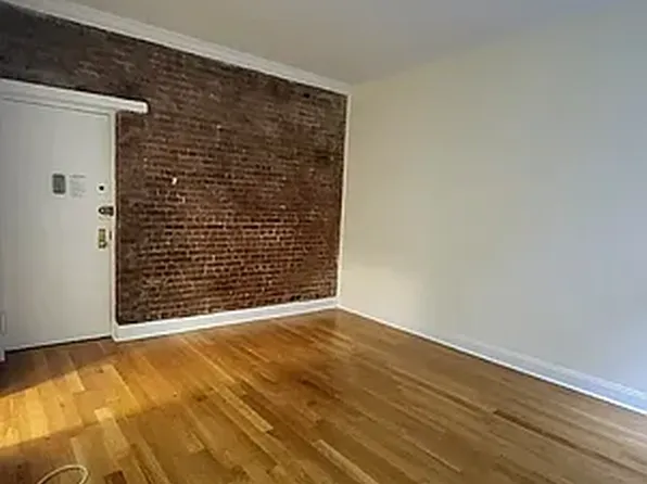 345 West 85th Street image 1 of 4