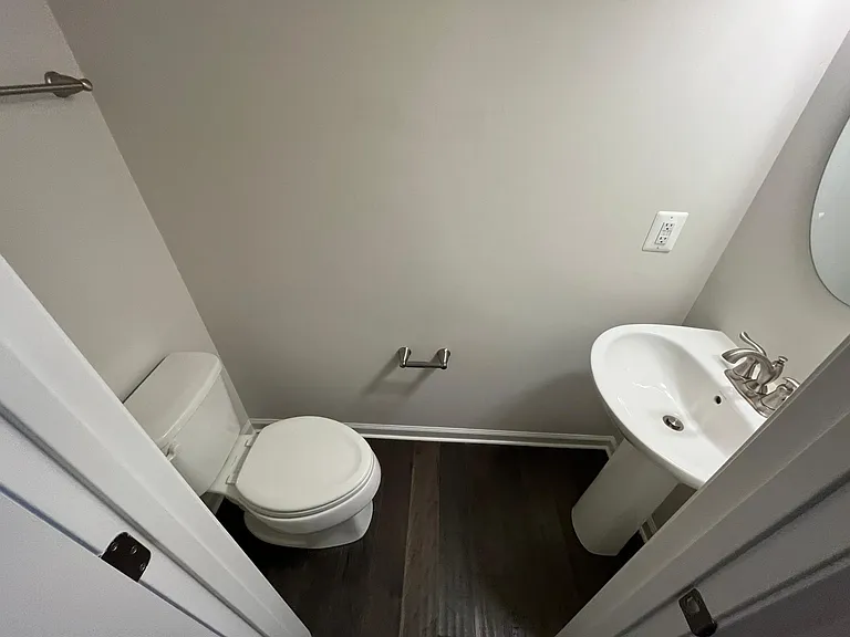 5816 Rochefort St — Photo 4