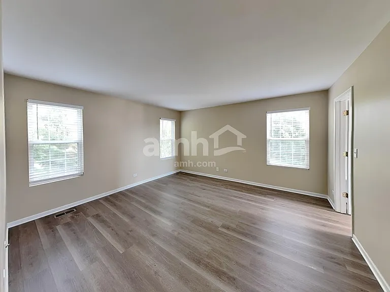 509 Springbrook Trl N — Photo 20
