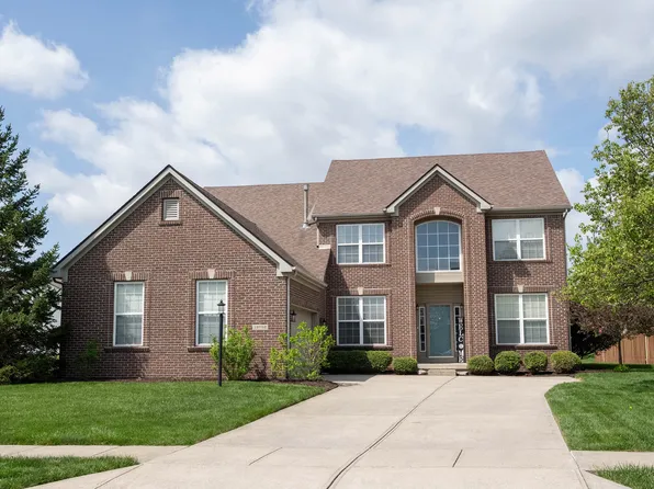 12752 Broncos Dr, Fishers, IN 46038