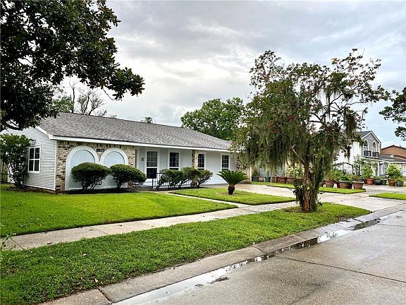2nd image of 3821 Patricia Ln